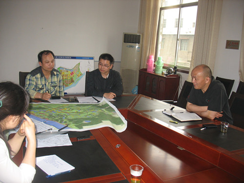 中國經(jīng)濟體制改革基金會公眾意見部參加“湘潭市高新區(qū)綠心地區(qū)控規(guī)”調研                                                      